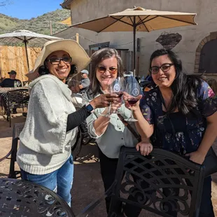 Happy customers at Dorner Family Vineyard.