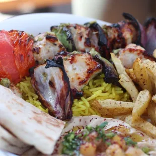 Kebab plate with fries and hummus