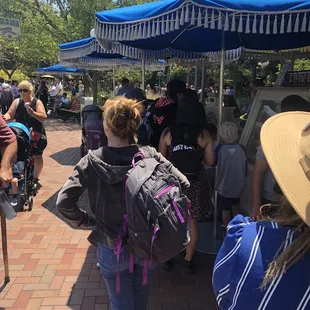 The line for the UP donut.