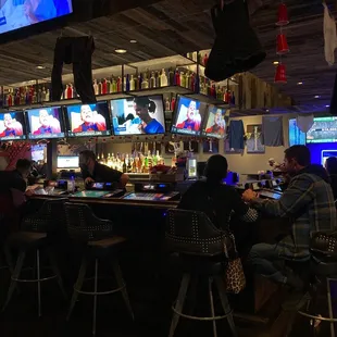 Main bar