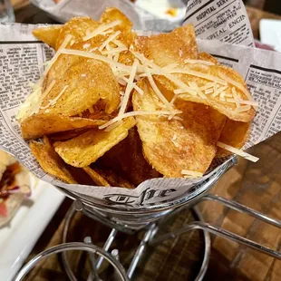 House made blackened kettle chips (HH)
