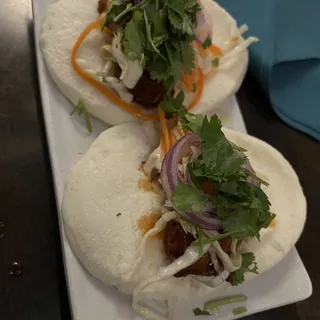 Spicy Fried Chicken Bao Bun
