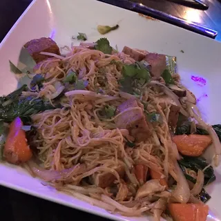 Stir-Fried Egg Noodles Tofu