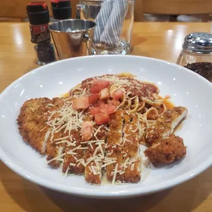 Crusted parmesan chicken, marinera