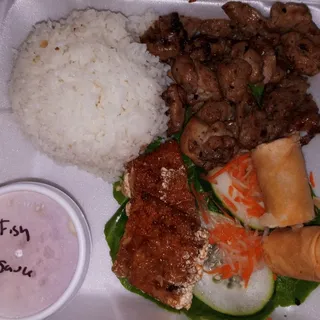 #30 RICE CHICKEN EGG ROLL SHRIMP - COM GA NUONG CHA GIO TOM