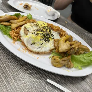 D CRYING Noodles Chicken w/egg