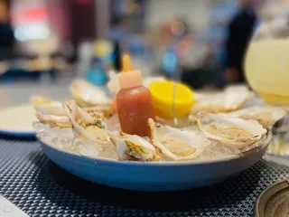 J Hollingers Watermans Chophouse