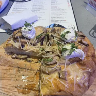 Mushroom Pizza