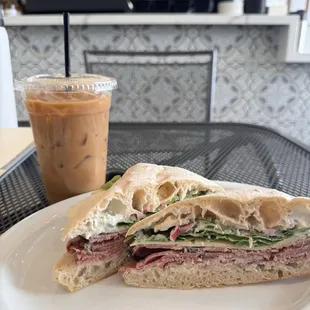 Roast beef Sandwich with horseradish