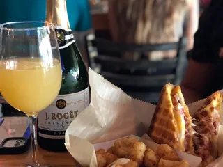 DownTown PourHouse