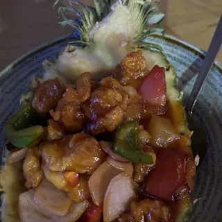 Fresh Pineapple Hawaii Chicken