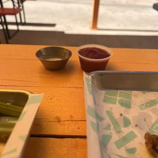 The proportion of Ranch to ketchup provided.