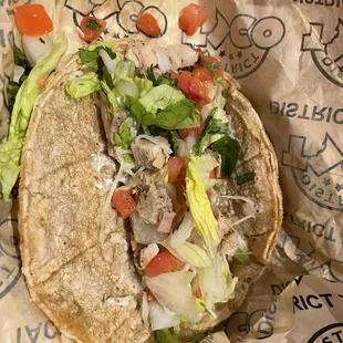 Chicken taco American way + sour cream