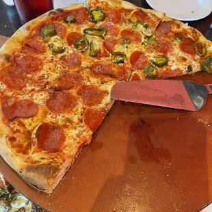 Delicious and fresh pizza! They take care of their customers! One of my favorite pizza places in the city