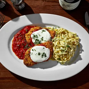 CHICKEN MILANESE POMODORO