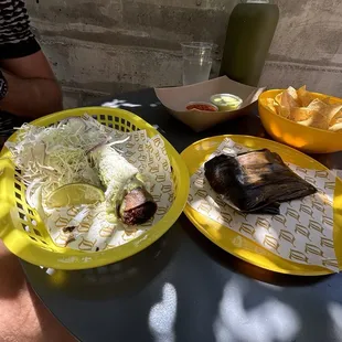 Tamal De Mole Negro