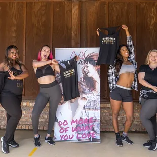 DivaDance inspires confidence AND builds community! Join us and meet your new BFFs in class!