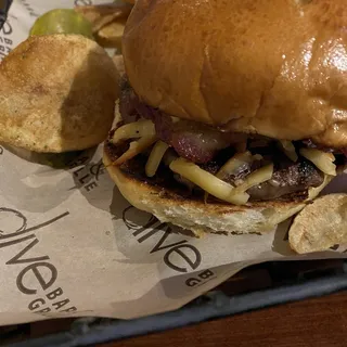 Bacon Gouda Burger