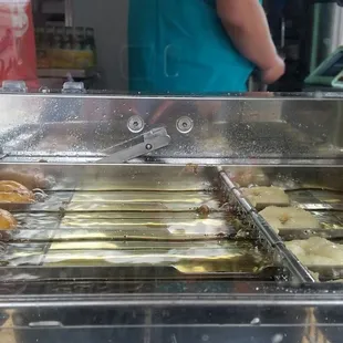 Donut fryer in the trailer