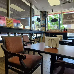 Eat in area