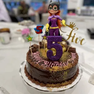 a birthday cake for a 5 year old girl