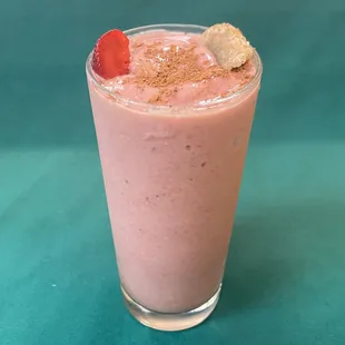 An artful blend of organic bananas, strawberries, cacao and hemp seeds.