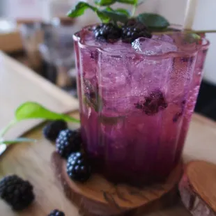 Refreshing Blackberry Mojito