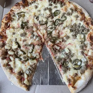 Medium sausage w/jalapeños and pineapples