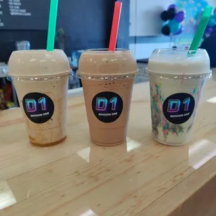 Snickers, Mocha Frappe, Birthday shakes