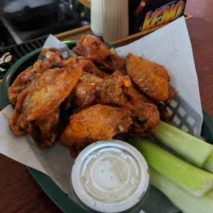 chicken wings and celery