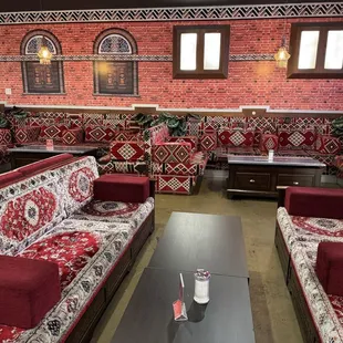 sushi and sashimi, interior