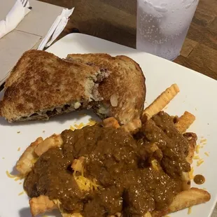 Chili fries and Patty Melt