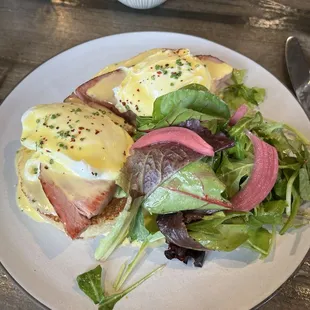Eggs Benedict