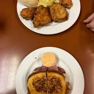 4 pice of dark broasted chicken dinner  Ruban