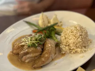 Uncle's Fish Market Bar & Grill