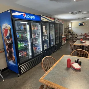 Small but neat and clean. Very close and convenient to the airport!