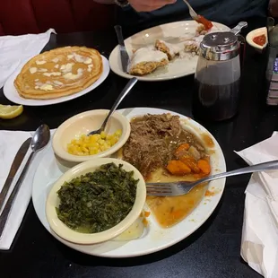 Roast beef w/brown gravy, cooked carrots &amp; potatoes. Old Corn kernel's Advertised Spinach. Thick Pancake, Crunchy CFSteak w/White Gravy.