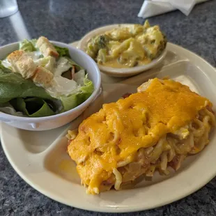 Salad broccoli with cheese and chicken spaghetti
