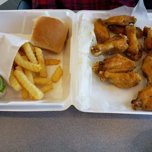 bbq chicken, chicken wings, poultry, fried chicken, chicken, chicken wings and fried chicken, fried chicken wings, food, bbq wings