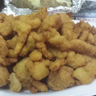 Crab cakes, scallops and clam strips