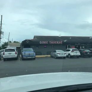 the outside of the restaurant