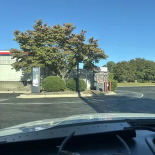 Drive thru didn&apos;t get a chance to stack up