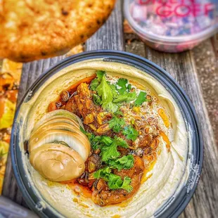 Chicken pistachio hummus