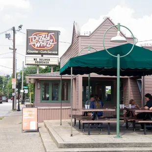 Dizzy Whizz. (keepsmilingphoto.com)