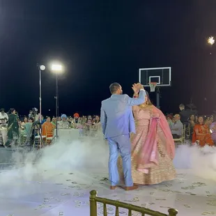 Outdoor wedding reception with cold sparklers -