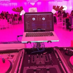 North Hollywood Elegante Hall