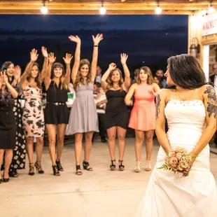 Bouquet toss