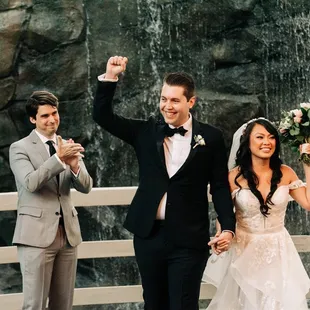 Calamigos Ranch - The Oaks Room Wedding (Dec. 2021)  Waterfall Backdrop Wedding  Photographer: Paul De Leon