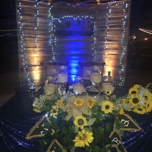 Uplighting for a sweetheart table