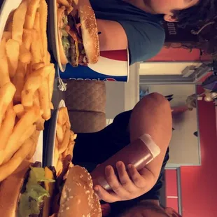 I love coming to this place with my brothers. Since we moved here to Lake Los Angeles, this is our go to spot. Good quality food.